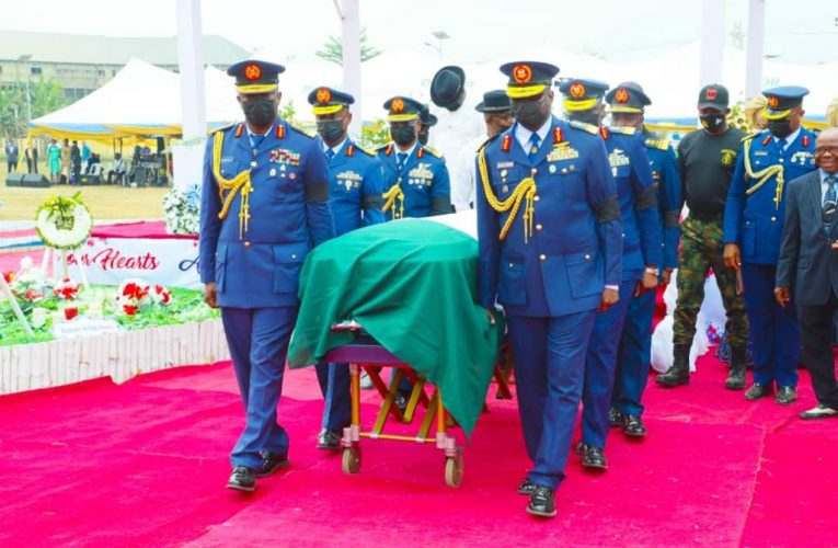 Former CAS, Late Air Marshal Nsikak Eduok Buried In Akwa Ibom, 30 Hectares Of Land Approved By Gov Udom Emmanuel For NAF.