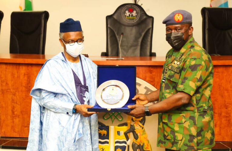 CAS Assures Gov El-Rufai Of NAF’s Readiness To Combat Banditry As He Embarks On Operational Tour Of Units In Kaduna.