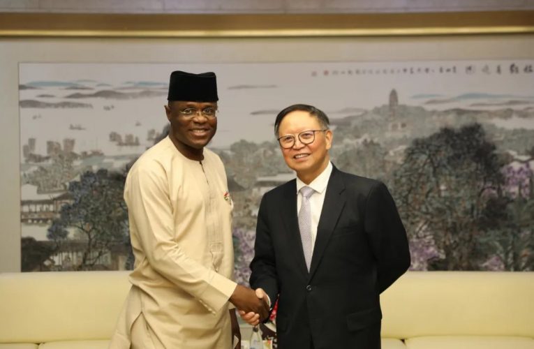 Consul General Of Nigeria In Shanghai, China Calls For Closer Cooperation With Longrich Industries.