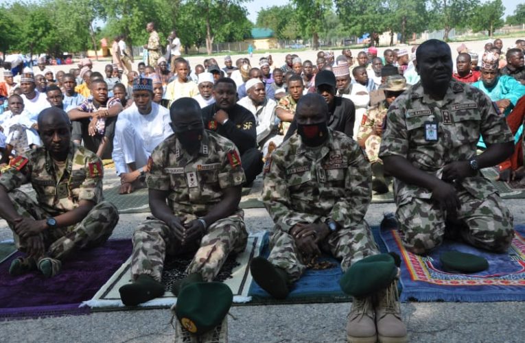 EID EL KABIR: COAS OBSERVES EID PRAYERS AT THE FRONT LINES.