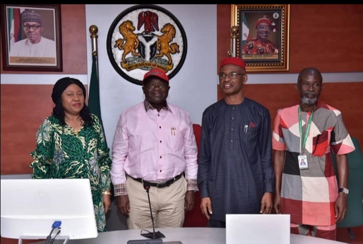 GOVERNOR IKPEAZU SIGNS THE ABIA STATE DIASPORA BILL INTO LAW.