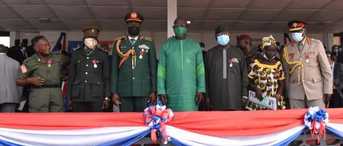 LIBERIAN PRESIDENT CONFERS AWARD ON NA OFFICERS FOR EXEMPLARY SERVICE.