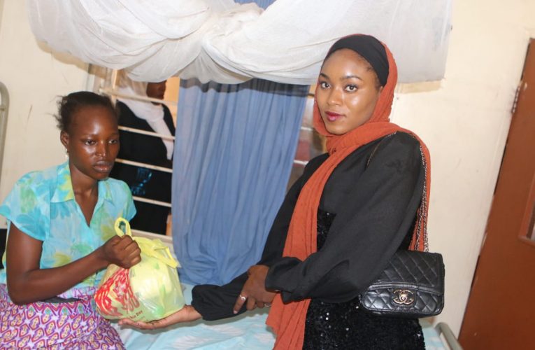 Face Of Epic Africa Queen Distributes Food Items To Patients, Calls For More Awareness On Sickle Cell Anaemia.