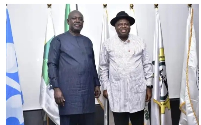 Sen. Lokpobiri Receives Bayelsa State Governor, Expresses Federal Government’s Pledge In Resolving Atala Oil Field Dispute And Others.