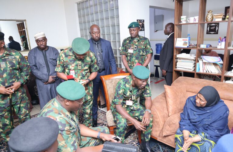 COAS Pays Condolence Visit To Late Lieutenant General Garba Duba’s Widow.