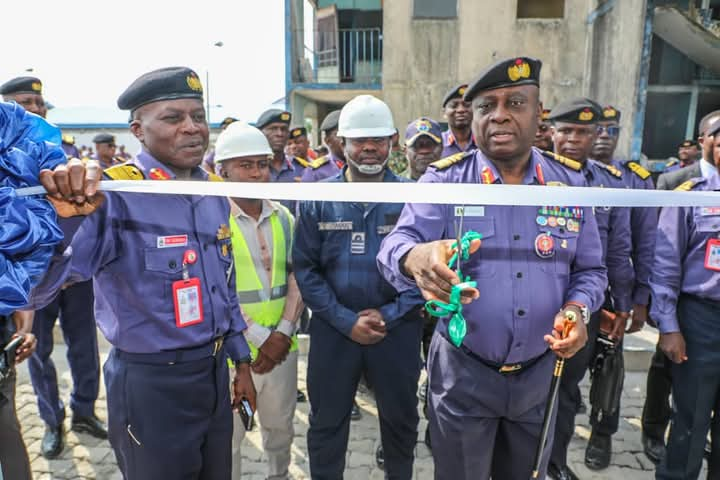 Chief Of The Naval Staff Commissions Several Projects In River State.