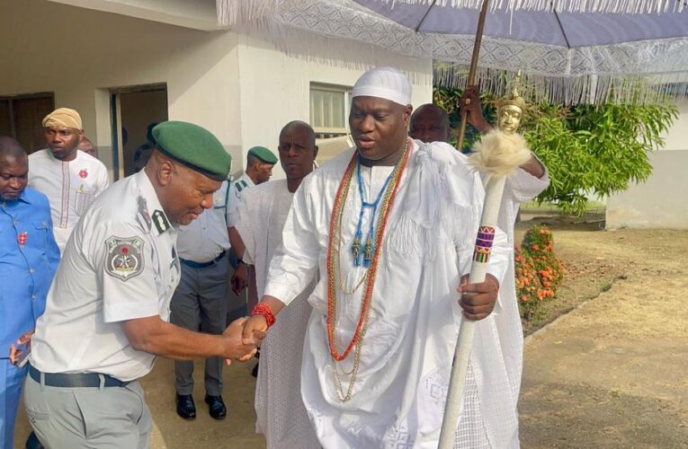 Customs Controller FCT Area Command  Emmanuel Adebisi Hosts Ooni Of Ife, Harps On CGC’s Policy Thrust On Collaboration. ﻿